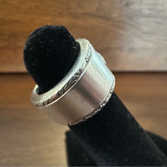 Pinky Spoon Ring - Picture 4 of 14